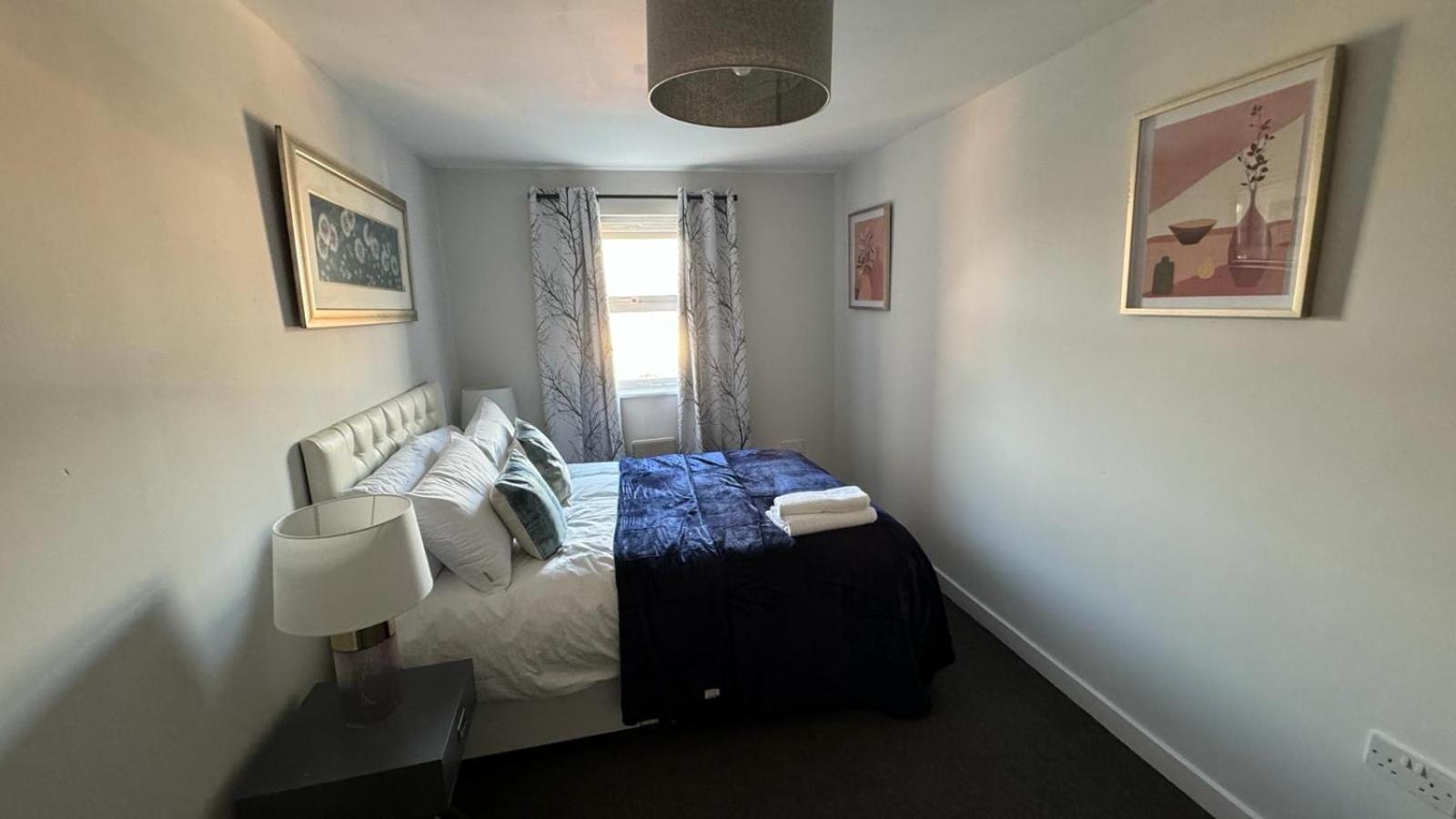 Spacious 1 Bedroom Apartment In Wigan Shevington Exterior photo